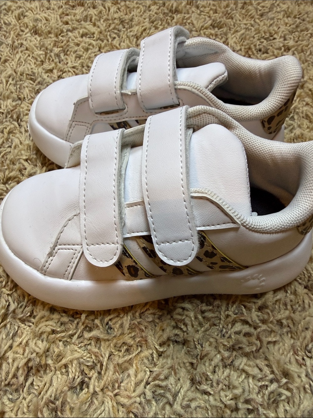 adidas White Kids Sneakers with Leopard-Print Stripes girl size 8 animal print - Picture 6 of 8